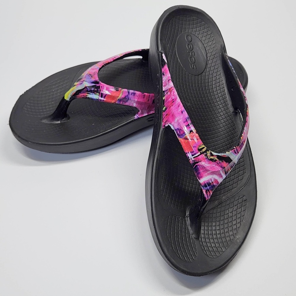 OOFOS Sandals Womens Size 8 Black Multicolor Tie Dye Thong Flip Flops Comfort